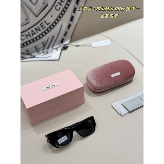 Miu Miu 09W Black Rectangular Sunglasses